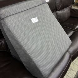 Grey Textured Foam Wedge Pillows🔥