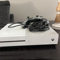 Xbox One Series S w/ Wired Controller 