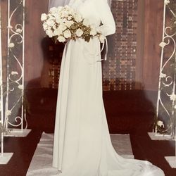 Vintage Designer Wedding Dress With Veil