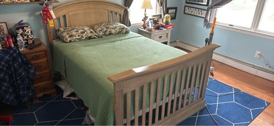 Full bed mattress box spring