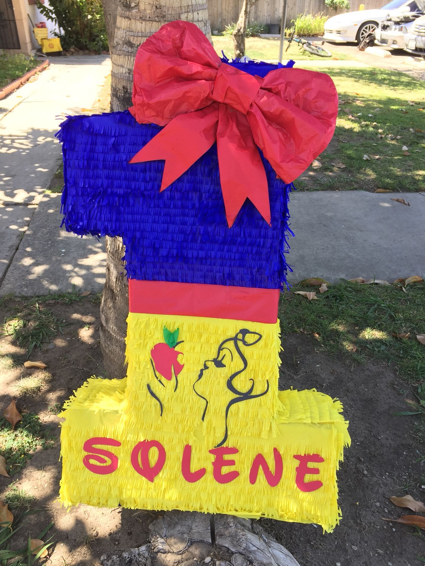 Snow White piñata