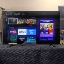 58 Inch Roku 4k Smart TV Beautiful Tv Comes With Remote Control Shows Great Quality Clear Picture Works Perfect Guaranteed 