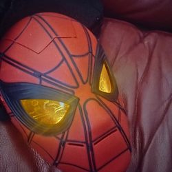 Spider-Man Light-Up Mask Toy