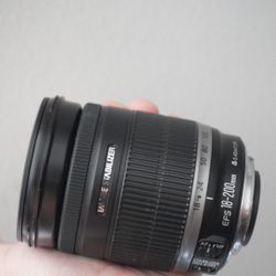 Canon EFS 18MM-200MM