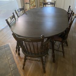 Vintage Walnut Dinning Table And Chairs
