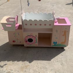 Olivia’s Little World Nursery Station