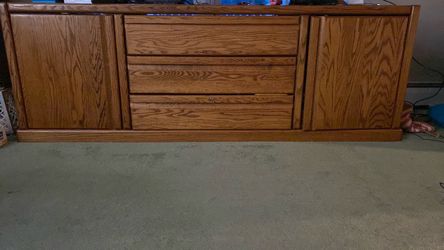 Wood-Hutch with attachable side book/ media shelves