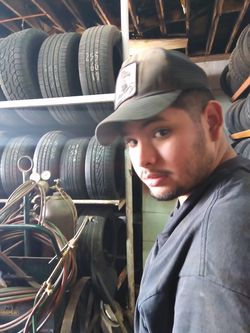 Tire poper lunch grabber