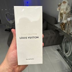 Perfumes nuevos en sus cajas