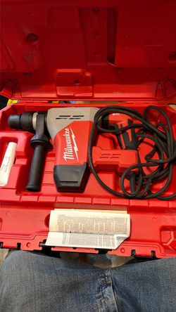Milwaukee 5517-21 120V 1-9/16" SDS Max AVS Corded Rotary Hammer, 3,300 BPM