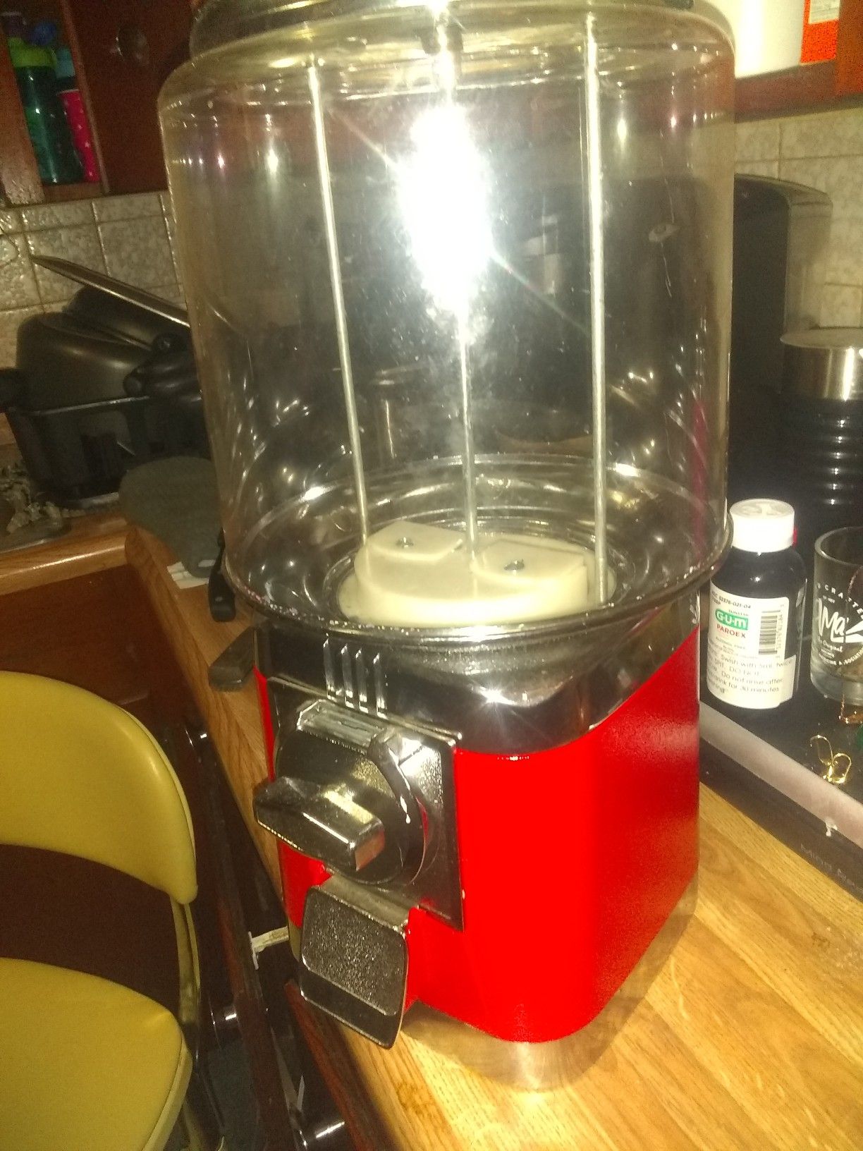 Counter top Quarter gumball machine with 2 keys