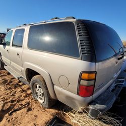 2004 Chevy Suburban *Parts Vehicle*