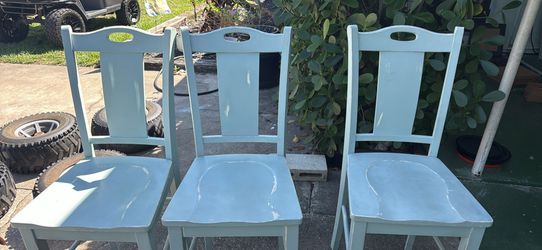3 Bar Stools Counter Height