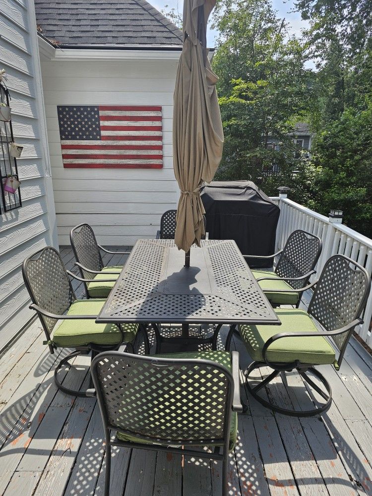 Patio Picnic Hampton Bay Table And Chairs