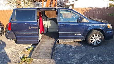 2016 Chrysler Town & Country