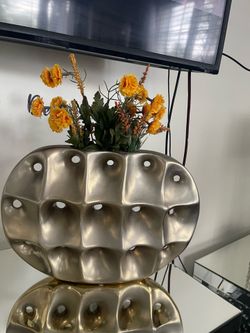2 vases