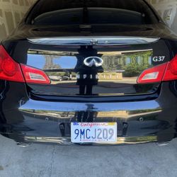 2012 Infiniti G37