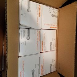 Brand New 6 SYLVANIA LED PAR30 LN 13W Dimmable Indoor/Outdoor Light Bulbs