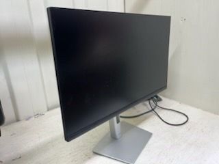 Dell 24 “ monitor  p2422h
