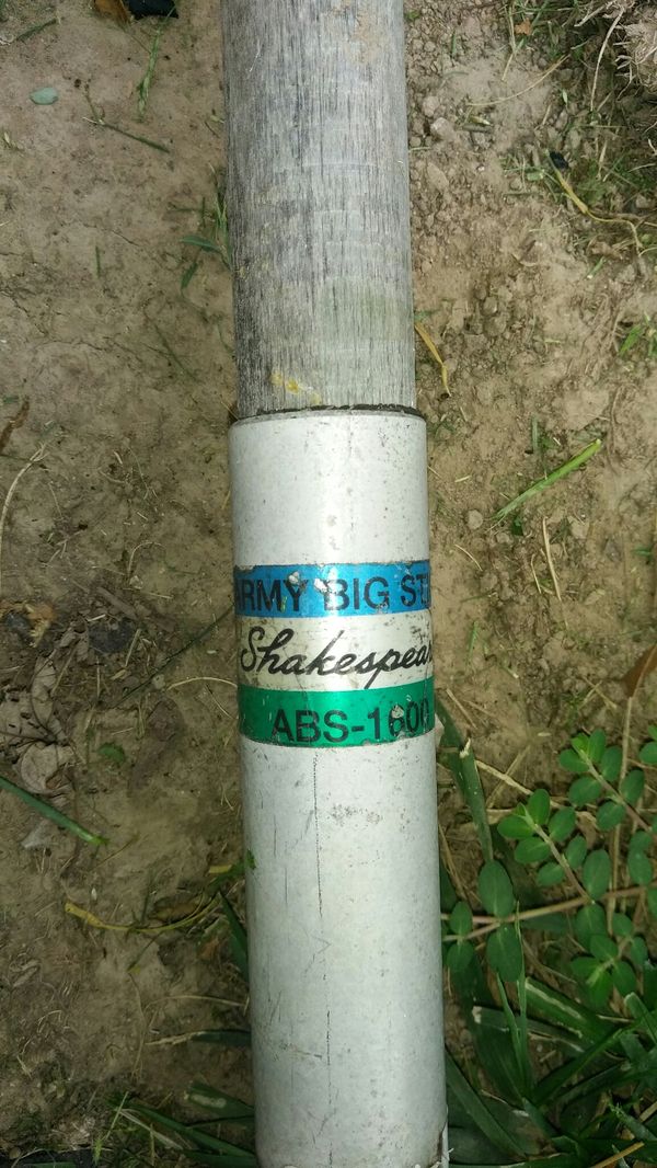 Army big stick CB antenna made by Shakespeare 21 for Sale in St. Louis