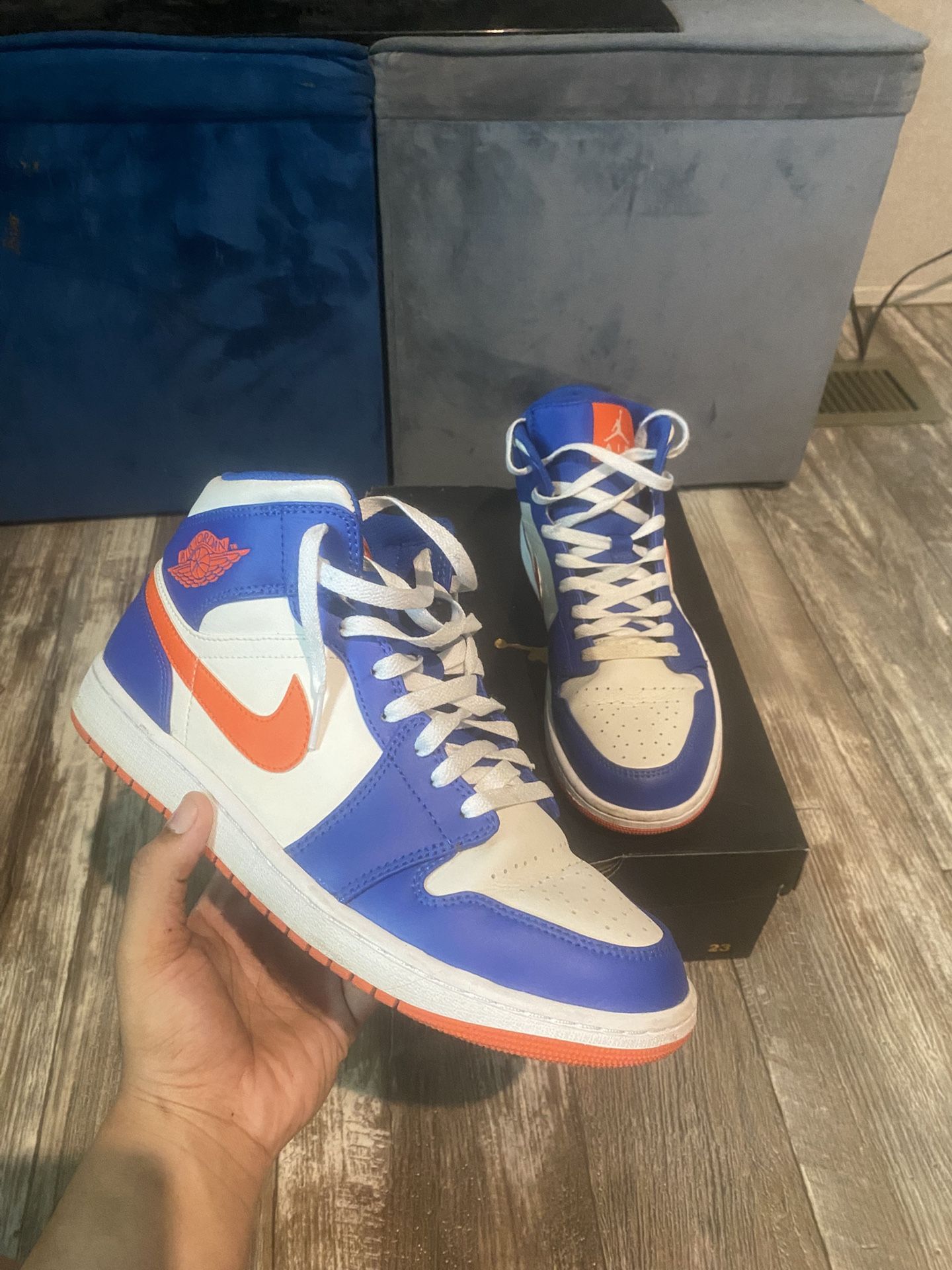 Size 10 Air Jordan 1 Mid ‘Knicks
