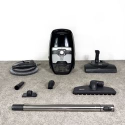 Miele Blizzard CX1 Electro+ Bagless Canister Vacuum Cleaner w/ Attachments – Excellent Condition
