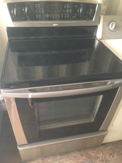 WHIRLPOOL STAINLESS STEEL FLAT TOP STOVE OVEN RANGE WORKS LOOKS GREAT!!!