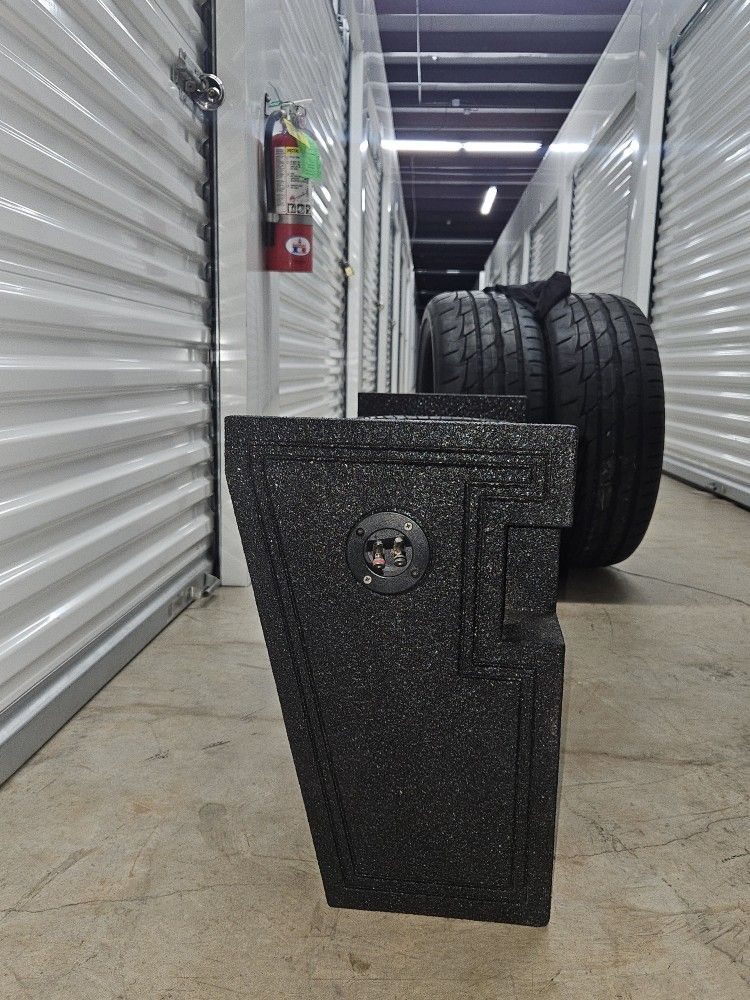 Speaker Boxing Amp