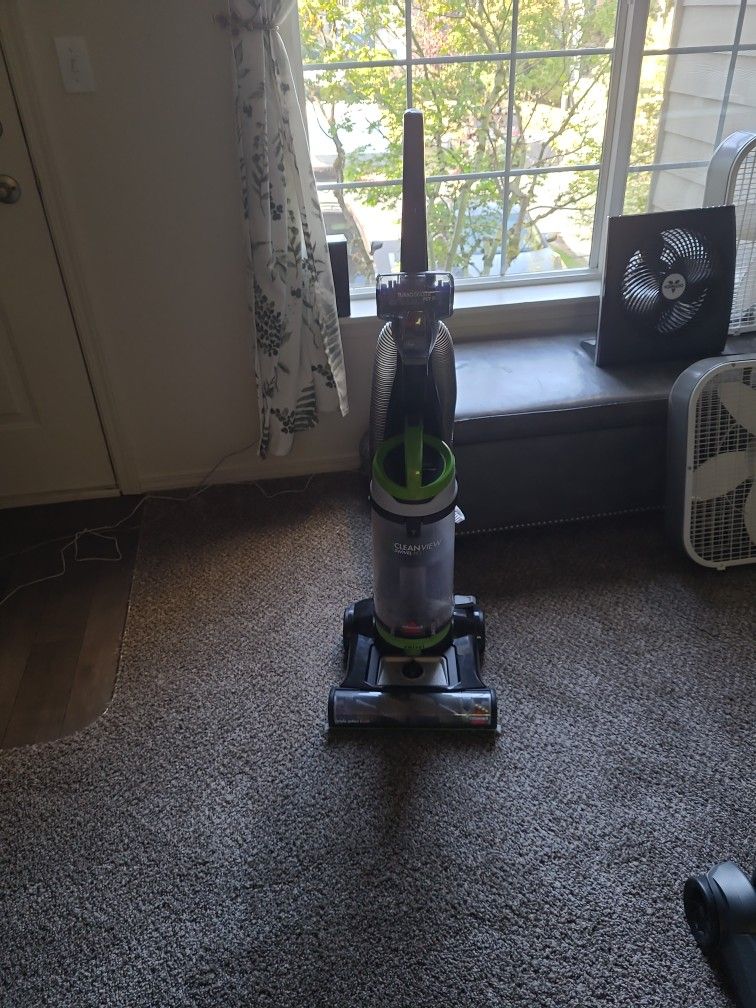 Bissell Clean View Swivel Pet