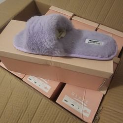 Lilac Fur Slippers 