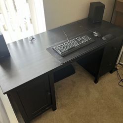 Full Size Work Desk With Storage