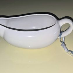 Gravy boat