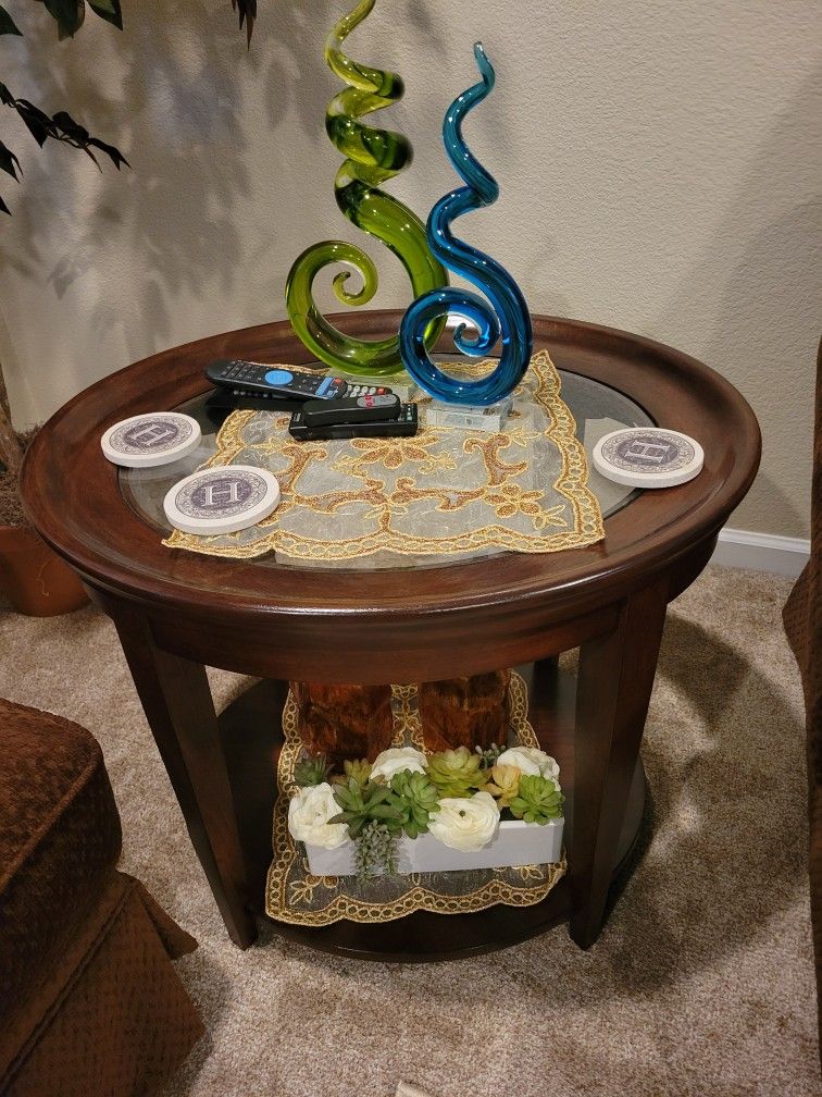 Coffee Table/2 Side Tables 