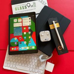 Apple IPad 8th Generation (10.2” Retina /IOS 18/ 2020 model) 32GB with stylus pen, keyboard & Accessories 