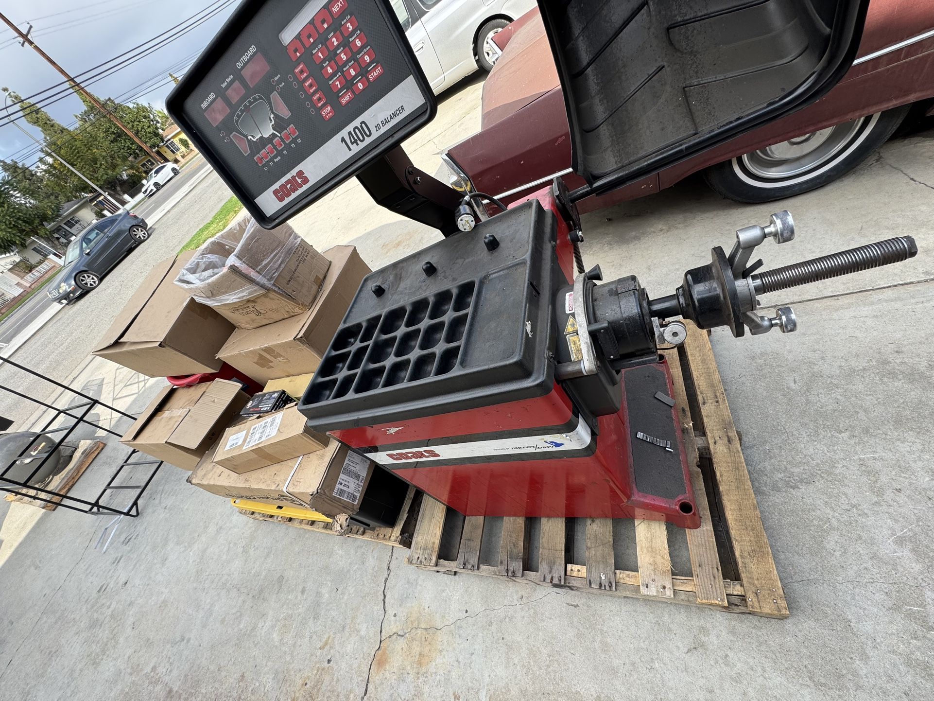 Tire And Wheel Balancer