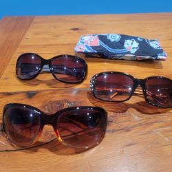 Lot Of 3 Pairs Of Sunglasses And Vera Bradley Sunglasses Pouch