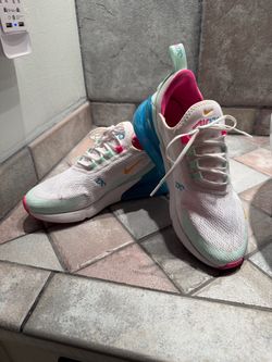Women's Nike Air Max 270 Multicolor Sneakers, Size 8.5