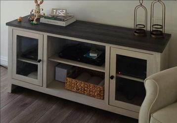 Ashley Dorrinson 60in TV Stand