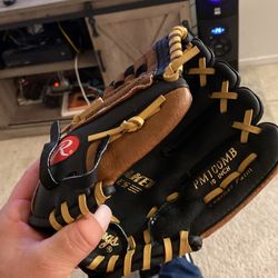 10 Inch Baseball Glove. like New