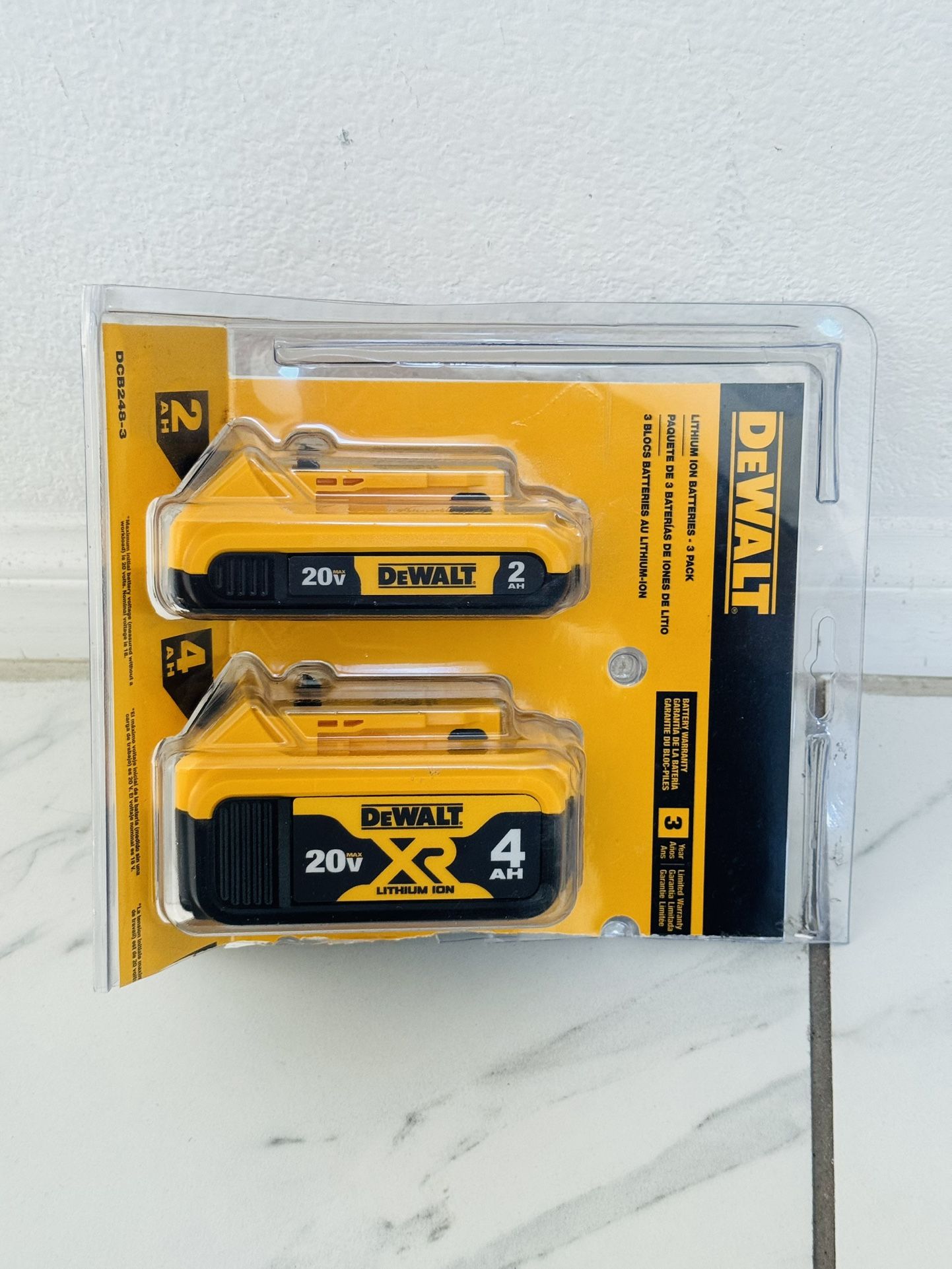 Dewalt 20v Max XR 4Ah / 2Ah Lithium-Ion Batteries 