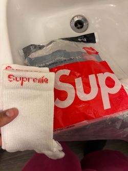 Supreme socks