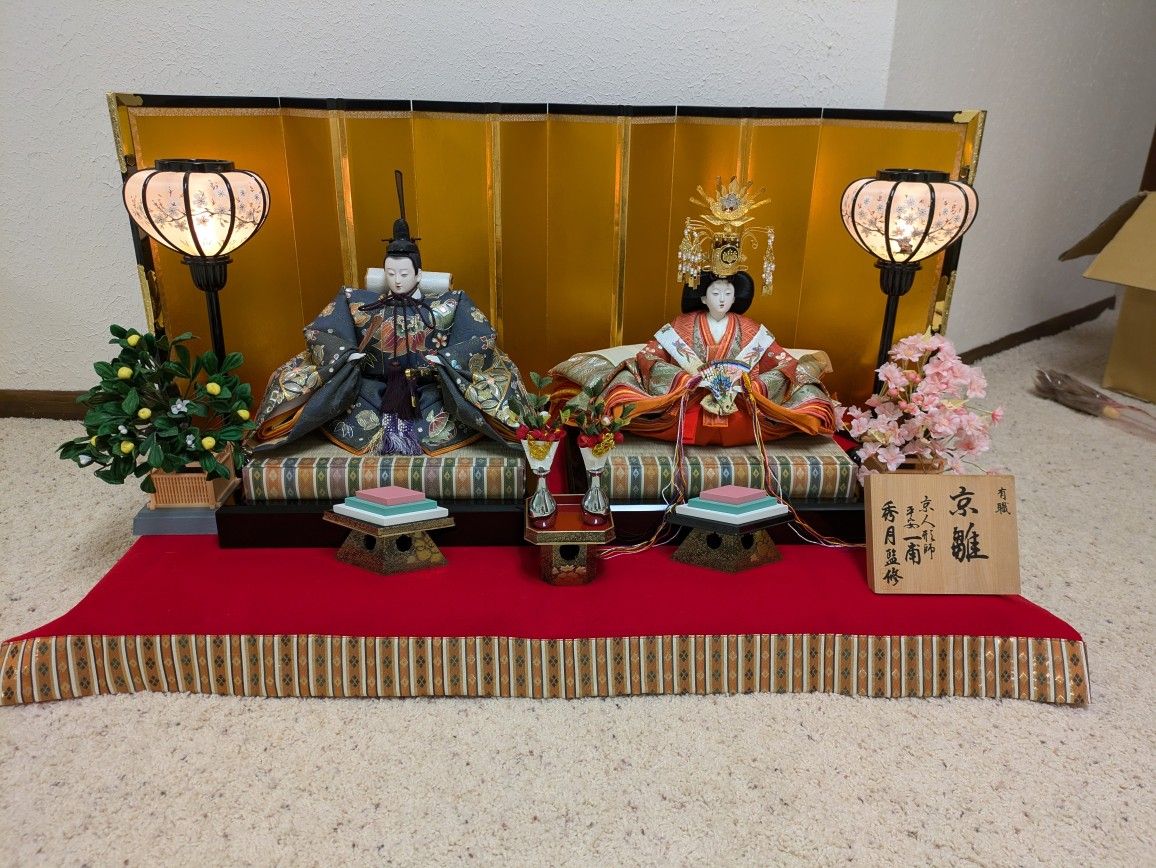 Traditional Japanese Emperor & Empress Dolls (Hina Dolls)