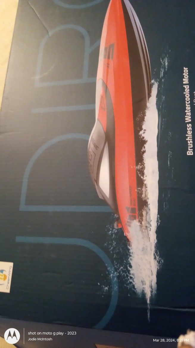 New Rc Audir/C   Race Boat electric 100/OBO