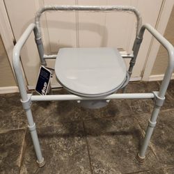 Drive folding commode