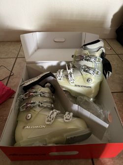 Salomon Women’s Ski Boots