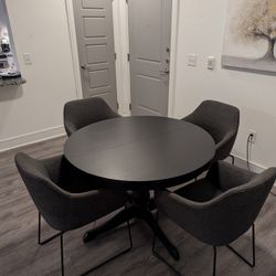 Dining Table And 4 Chairs 