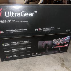 32” LG Ultra Gaming Gear Monitor 