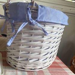 Basket With Liner