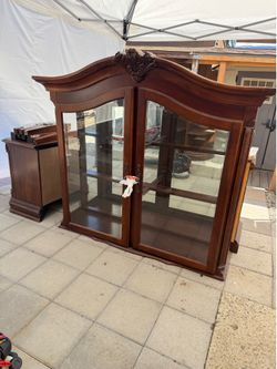 China Cabinet (used)