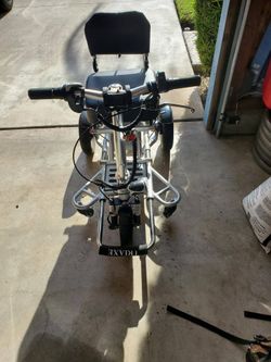 Triaxe Mobility Scooter With (2) Batteries And Carrying Case